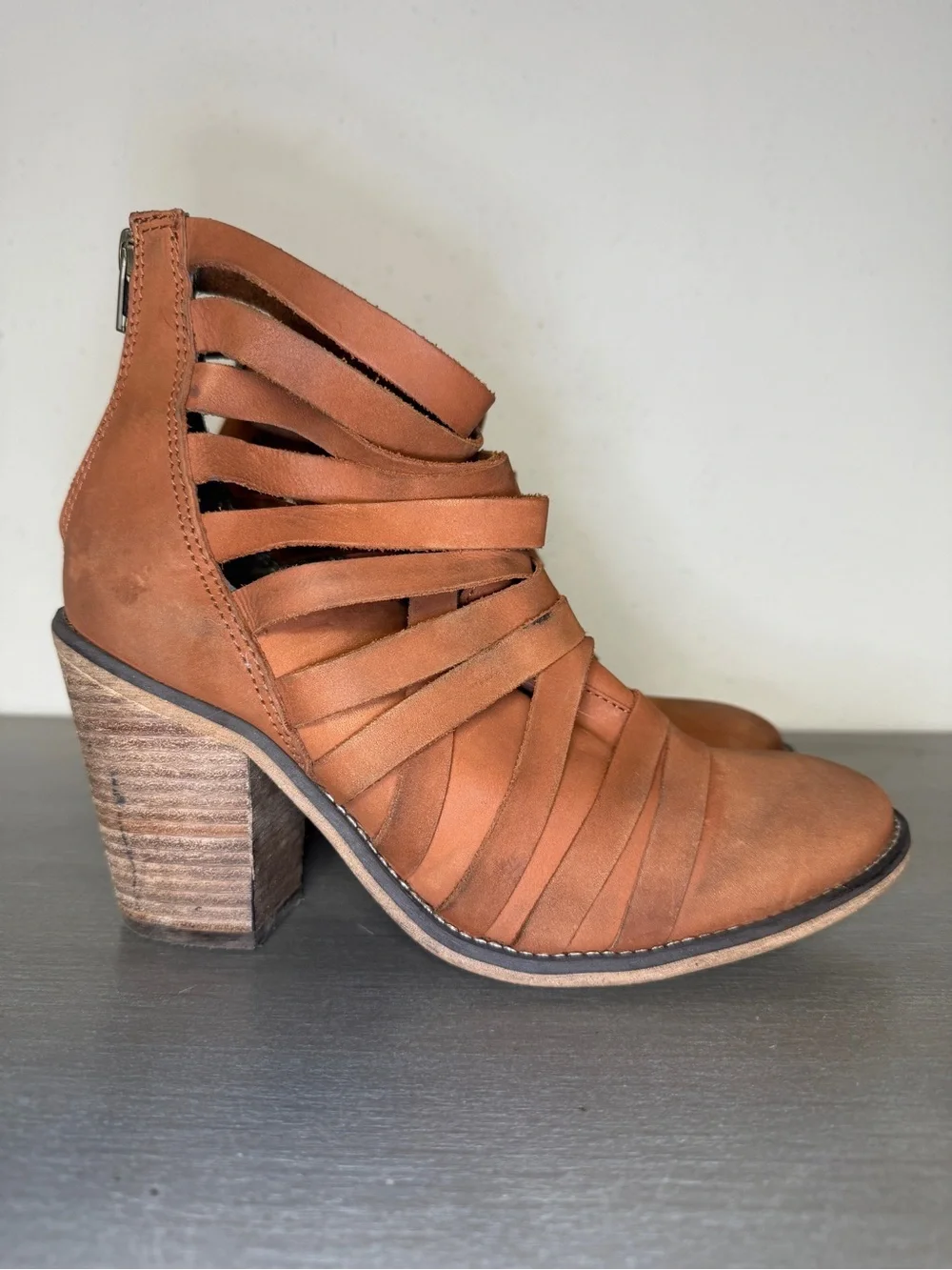 Free People Leather Strappy Heeled Sandals Women's Size 39 EU Made In Portugal - Picture 2 of 10